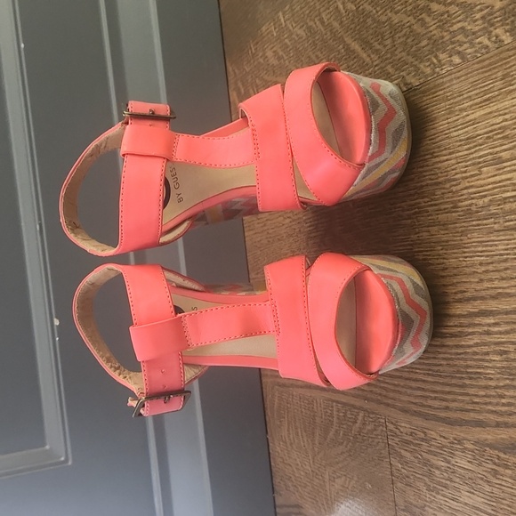 Colourful Wedges - Picture 3 of 5